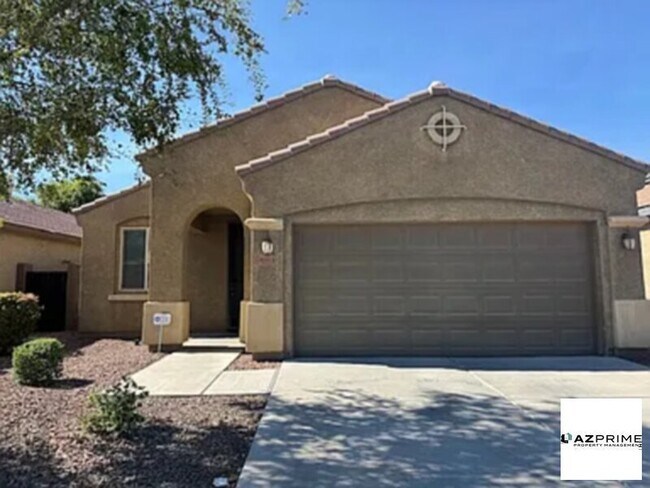 8018 S 70th Ln in Phoenix, AZ - Foto de edificio - Building Photo