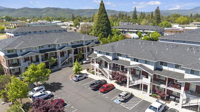 Orchard Glen Estates in Medford, OR - Building Photo - Building Photo