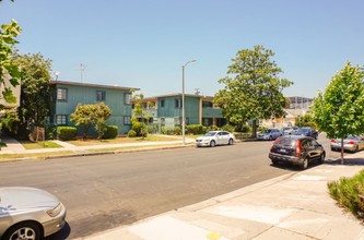 1101 S Bronson Ave in Los Angeles, CA - Building Photo - Building Photo