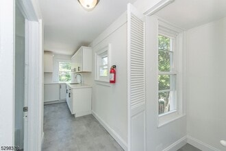 54 Spruce St in Bloomfield, NJ - Building Photo - Building Photo