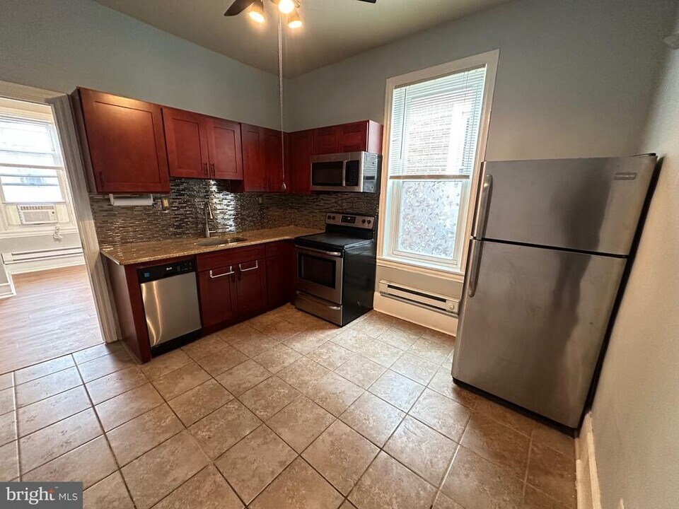 1728 N 29th St in Philadelphia, PA - Building Photo
