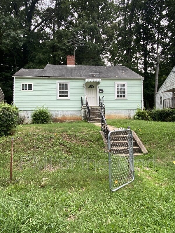 property at 2716 Ivy Ave