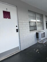 126 Cleveland St in Lake Worth Beach, FL - Building Photo - Building Photo