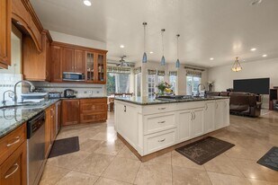 6233 Rose St in San Diego, CA - Building Photo