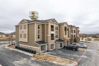 Ryze at Sunfield in Buda, TX - Foto de edificio - Building Photo