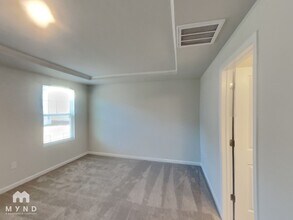 3046 Castle Loch Ln in Durham, NC - Foto de edificio - Building Photo