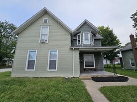 434 W Lawrence St in Mishawaka, IN - Building Photo