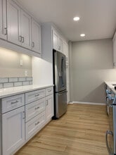 4141 N Henderson Rd, Unit Hyde Park #813 in Arlington, VA - Building Photo - Building Photo