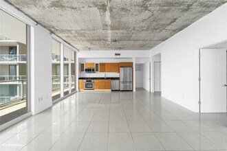 3470 E Coast Ave in Miami, FL - Building Photo - Building Photo