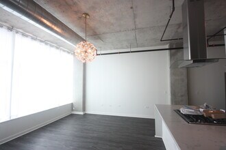 50 E 16th St in Chicago, IL - Building Photo - Building Photo