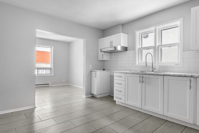 property at 62 Rue Binet