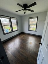 1131 W Munson St in Denison, TX - Building Photo - Building Photo