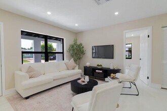 5409 NE 4th Ave in Fort Lauderdale, FL - Building Photo - Building Photo