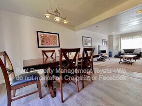 2215 Wildflower Way in Bellingham, WA - Building Photo - Building Photo