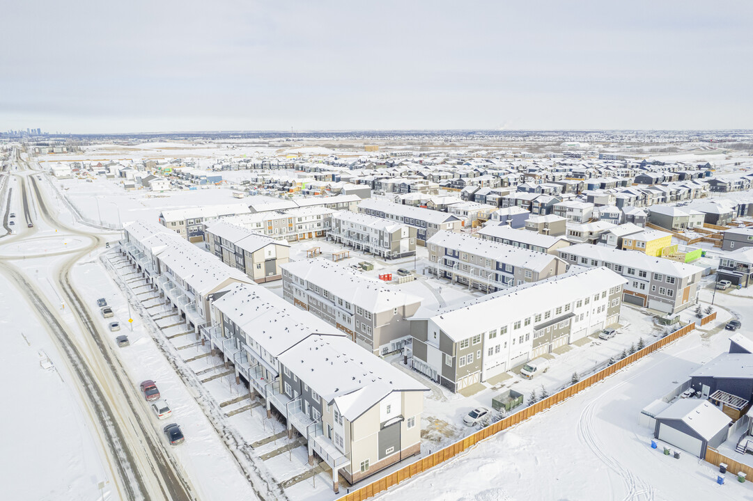 Belmont in Calgary, AB - Building Photo