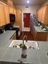 24364 Allegra Way in Santa Clarita, CA - Building Photo - Building Photo