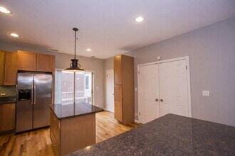 8900 31st St in Brookfield, IL - Building Photo - Building Photo