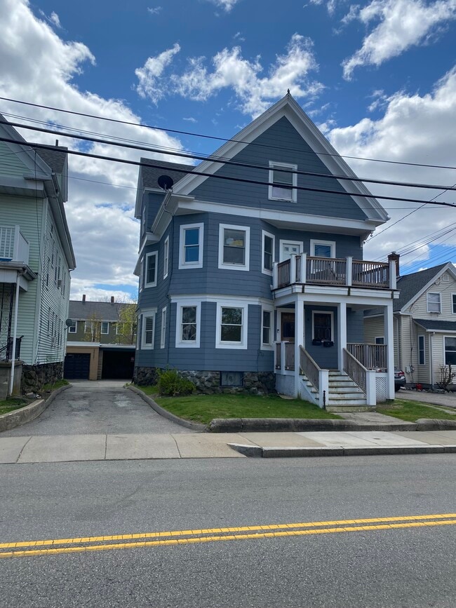 53 High St Rentals in Waltham, MA