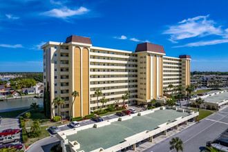 Columbia Towers at Sea Towers in St. Petersburg, FL - Building Photo - Building Photo