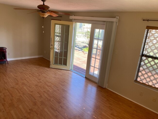610 N Moline St in Rockport, TX - Building Photo - Building Photo