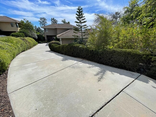 13313 Jonathan Park Ln