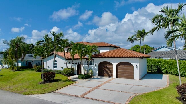 6401 Travis Rd in West Palm Beach, FL - Building Photo - Building Photo