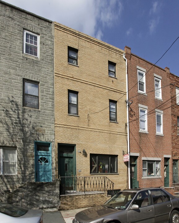 808 S 10th St in Philadelphia, PA - Foto de edificio