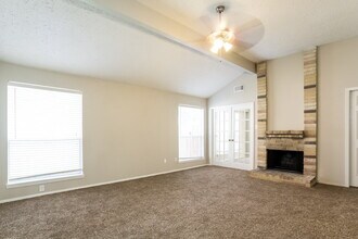 7010 Foxmont Ln in Humble, TX - Building Photo - Building Photo