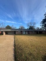 2423 Ashland Ave in Bossier City, LA - Building Photo