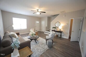 6012 San Marcos Way in Raleigh, NC - Building Photo - Building Photo