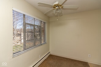 701 Brewer Pl in Greenwood, IN - Building Photo - Building Photo