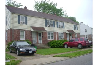 1085-1091 Kelly Dr in York, PA - Foto de edificio - Building Photo