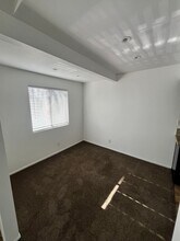 9388 Twin Trails Dr in San Diego, CA - Building Photo - Building Photo