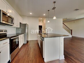 974 Tan Tara Trl in Jacksonville, FL - Foto de edificio - Building Photo