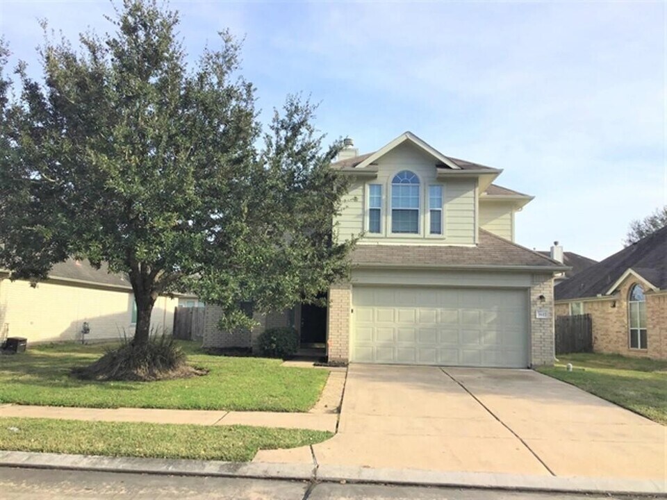 3927 Dogwood Bough Ln in Fresno, TX - Building Photo