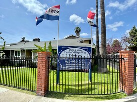 Tustin Village Way Courtyard Apartments