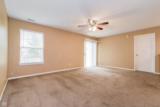 7467 Grandview Dr in Avon, IN - Building Photo - Building Photo