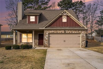 408 Louise Way in Locust Grove, GA - Foto de edificio - Building Photo