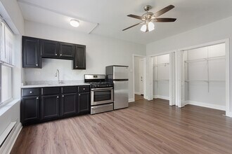 4555 Malden St in Chicago, IL - Building Photo - Building Photo