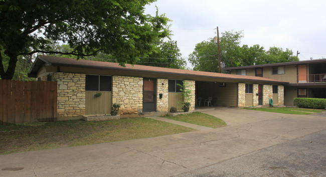 7107 Guadalupe St in Austin, TX - Building Photo - Building Photo