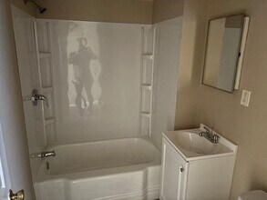 7216 Marge Ave in Jennings, MO - Building Photo - Building Photo