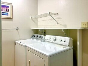 301 Butler Ave, Unit 301B in Tybee Island, GA - Foto de edificio - Building Photo