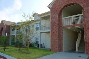 Dublin Glen Apartments in Brownsburg, IN - Building Photo