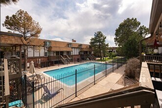 2700 S Holly St in Denver, CO - Building Photo - Building Photo