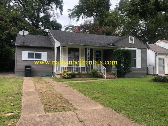 property at 2435 Clark Ln