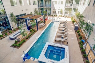 Traverse in Lakewood, CO - Building Photo