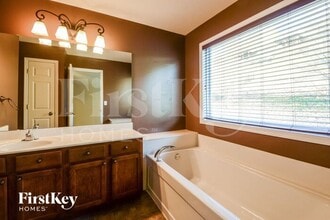240 Glen Meadows Ct in Troy, MO - Building Photo - Building Photo