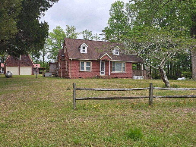 844 Old Church Rd in Swansboro, NC - Building Photo - Building Photo
