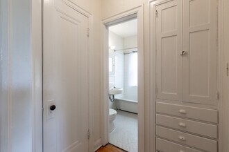 3220 Girard Ave S in Minneapolis, MN - Building Photo - Building Photo