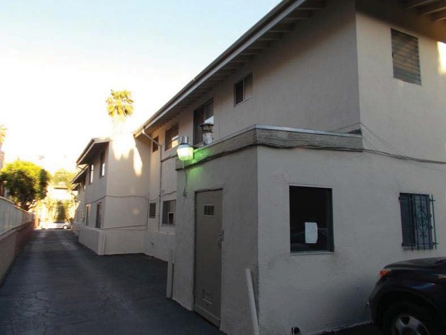 The Murdine Apartments in Sherman Oaks, CA - Building Photo - Building Photo